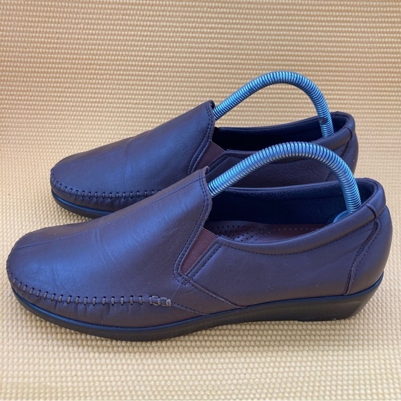 SAS Dream Brown Split Toe Tripad Comfort Slip On Loafers USA Women's US 9.5 M - Picture 3 of 9